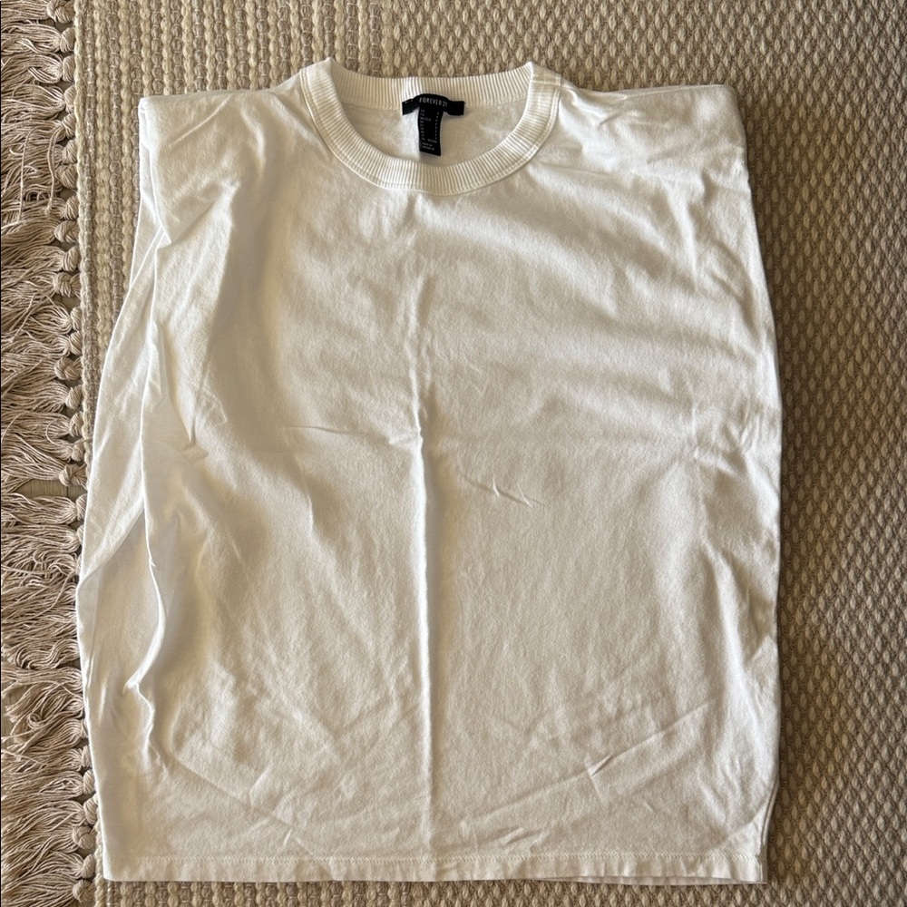 New Forever 21 Padded Muscle Tee Tank